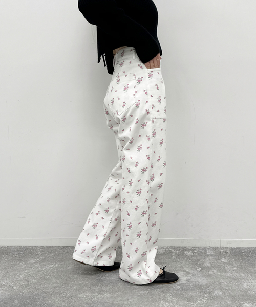 U by SPICK&SPAN(ユーバイスピックアンドスパン)の「フラワープリントストレートパンツ(その他パンツ・レディース・その他2・36/38)」の12枚目の写真