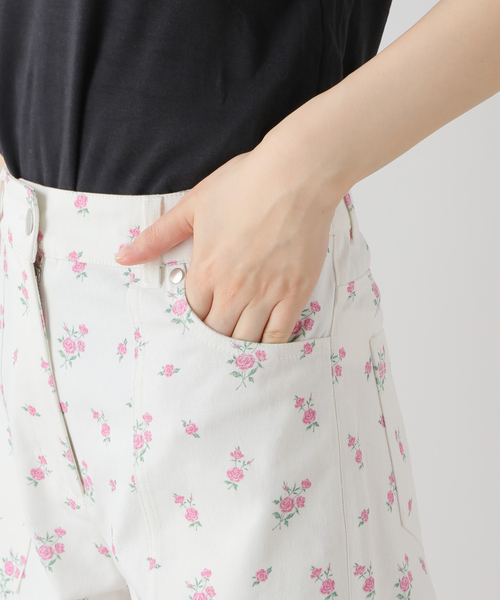 U by SPICK&SPAN(ユーバイスピックアンドスパン)の「フラワープリントストレートパンツ(その他パンツ・レディース・その他2・36/38)」の22枚目の写真
