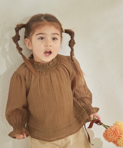 sea and shells by pairmanon（シーアンドシェルズバイペアマノン）の「【sea and shells by pairmanon】シースルー シャーリング ブラウス（その他ベビーウェア・キッズ・カーキ/アイボリー/ブルー・100/80/90/110）」の2枚目の写真