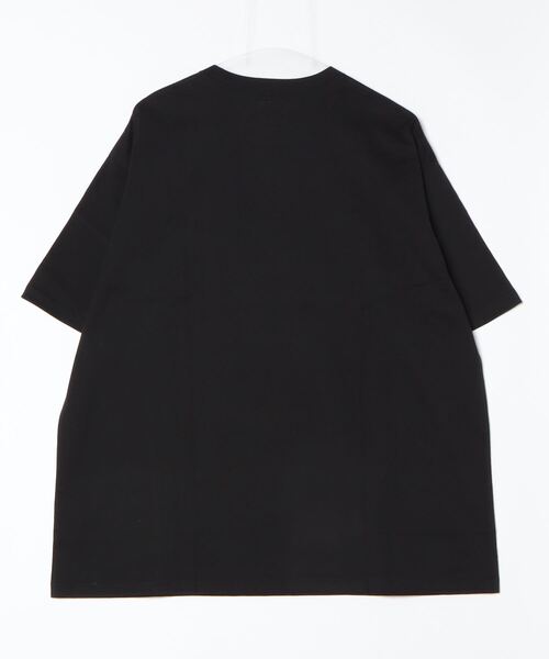 THE INTERNATIONAL ART COLLECTION（インターナショナルアートコレクション）の「THE INTERNATIONAL ART COLLECTION / インターナショナルアートコレクション：40/2 Short Sleeve Woman in Venice - 1966 (BY Helmut Newton) ：IAC241-02[MUS]（Tシャツ/カットソー・メンズ・ブラック・2L）」の2枚目の写真