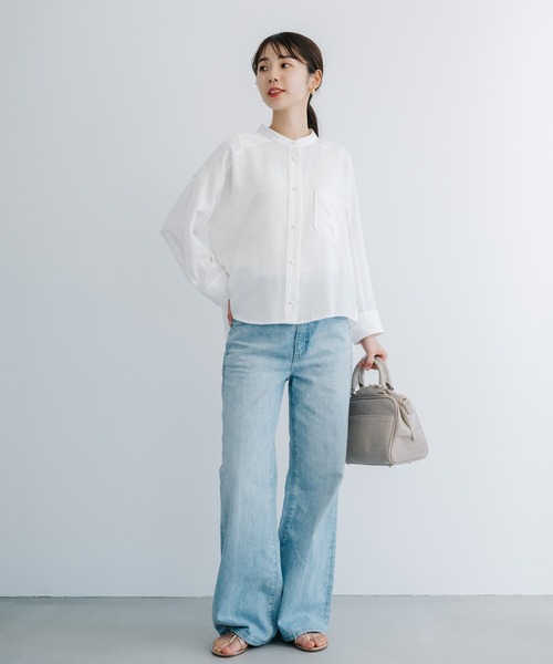ANNA LUNA(アンナルナ)の「【ANNA LUNA】パールボタンが上品なやわらかデニムシャツブラウス(シャツ/ブラウス・レディース・ネイビー/オフホワイト・LARGE/MEDIUM)」の16枚目の写真