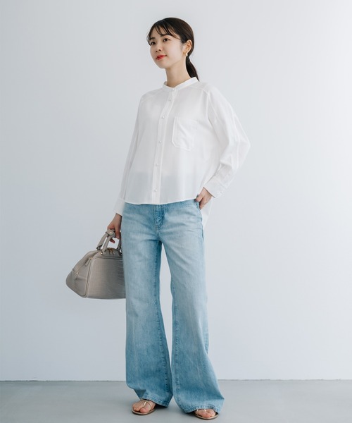 ANNA LUNA(アンナルナ)の「【ANNA LUNA】パールボタンが上品なやわらかデニムシャツブラウス(シャツ/ブラウス・レディース・ネイビー/オフホワイト・LARGE/MEDIUM)」の20枚目の写真