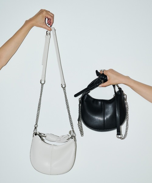 AIC.（エーアイシー）の「ノットハンドルチェーンミニバッグ（ハンドバッグ・レディース・アイボリー/ブラック/シルバー・FREE）」の2枚目の写真