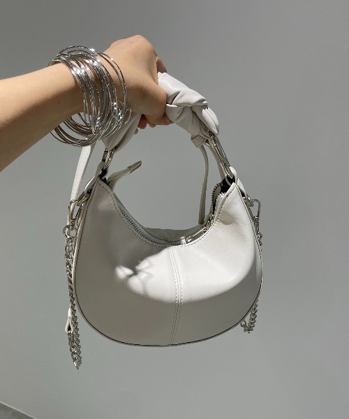 AIC.（エーアイシー）の「ノットハンドルチェーンミニバッグ（ハンドバッグ・レディース・アイボリー/ブラック/シルバー・FREE）」の16枚目の写真