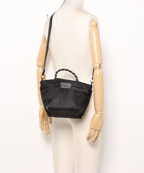 FREDRIK PACKERS（フレドリックパッカーズ）の「FREDRIK PACKERS / MELL TOTE（トートバッグ・レディース・グレー/ブラック/オリーブ/ベージュ・ONESIZE）」の8枚目の写真