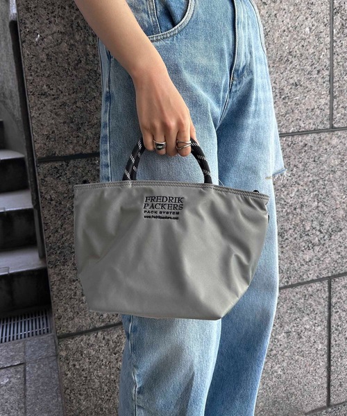 FREDRIK PACKERS（フレドリックパッカーズ）の「FREDRIK PACKERS / MELL TOTE（トートバッグ・レディース・グレー/ブラック/オリーブ/ベージュ・ONESIZE）」の18枚目の写真