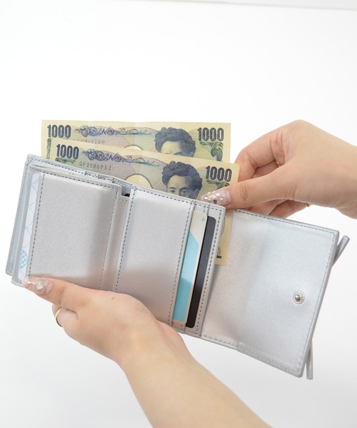 ALTROSE（アルトローズ）の「リボン ボックスコイン 三つ折り財布 ミニ財布 ルリリ（財布・レディース・ブラック/シルバー/ブルー/レッド/アイボリー/レオパード・FREE）」の21枚目の写真