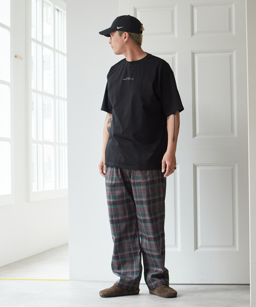 PARIS SAINT-GERMAIN（パリサンジェルマン）の「【Paris Saint-Germain / パリ・サン＝ジェルマン】JP BACK EMBLEM TSH（Tシャツ/カットソー・メンズ・ベージュ/ネイビー/ブラック・SMALL/MEDIUM/LARGE/X-LARGE）」の5枚目の写真