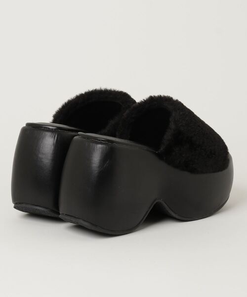 LOVEHUNTER(ラブハンター)の「厚底 スタイルアップソール ファーサンダル スライドサンダル(サンダル・レディース・ブラック/ホワイト・S/M/L/LL)」の6枚目の写真