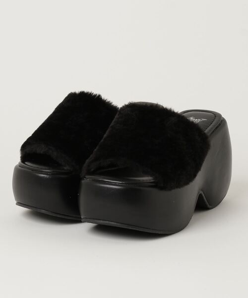 LOVEHUNTER(ラブハンター)の「厚底 スタイルアップソール ファーサンダル スライドサンダル(サンダル・レディース・ブラック/ホワイト・S/M/L/LL)」の4枚目の写真