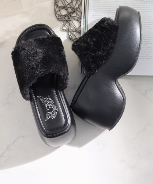 LOVEHUNTER(ラブハンター)の「厚底 スタイルアップソール ファーサンダル スライドサンダル(サンダル・レディース・ブラック/ホワイト・S/M/L/LL)」の9枚目の写真