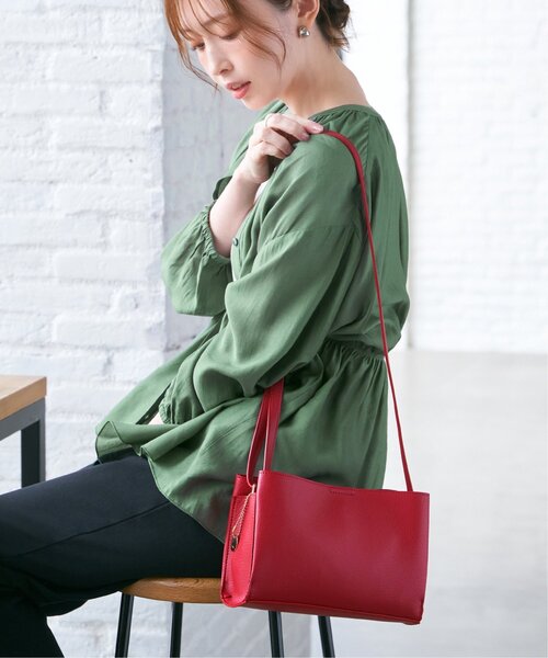 ikka（イッカ）の「GOKU楽PUミニショルダーバッグ（ショルダーバッグ・レディース・シルバーグレー/ベージュ/ブラック/ライトグレー/キャメル/レッド・FREE）」の12枚目の写真