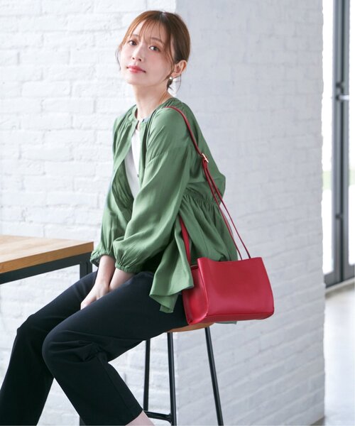 ikka（イッカ）の「GOKU楽PUミニショルダーバッグ（ショルダーバッグ・レディース・シルバーグレー/ベージュ/ブラック/ライトグレー/キャメル/レッド・FREE）」の14枚目の写真