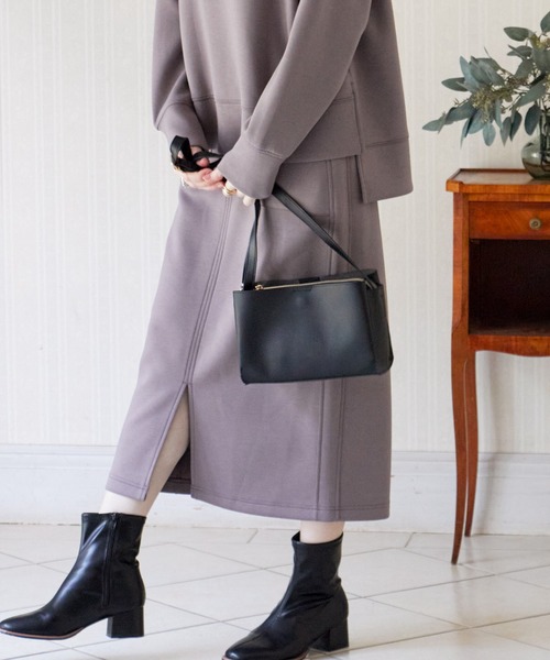 ikka（イッカ）の「GOKU楽PUミニショルダーバッグ（ショルダーバッグ・レディース・シルバーグレー/ベージュ/ブラック/ライトグレー/キャメル/レッド・FREE）」の7枚目の写真