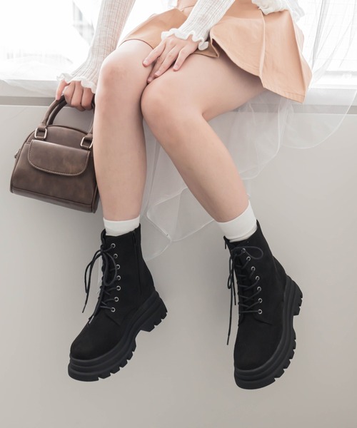 WEGO（ウィゴー）の「WEGO/レースアップショートブーツ（ブーツ・レディース・ブラック系その他/ブラック・LARGE/MEDIUM）」の14枚目の写真