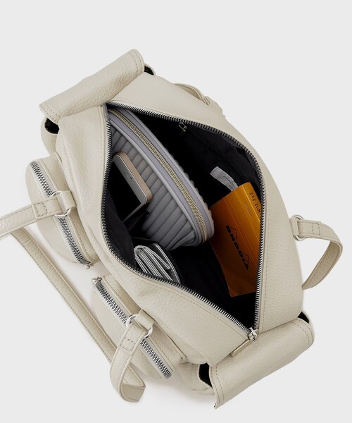 OPAQUE.CLIP(オペークドットクリップ)の「◆【多ポケット】フロントダブルポケットショルダーバッグ(ショルダーバッグ・レディース・ブラック/アイボリー・00)」の10枚目の写真