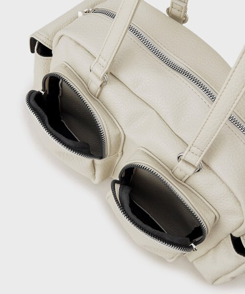 OPAQUE.CLIP(オペークドットクリップ)の「◆【多ポケット】フロントダブルポケットショルダーバッグ(ショルダーバッグ・レディース・ブラック/アイボリー・00)」の11枚目の写真