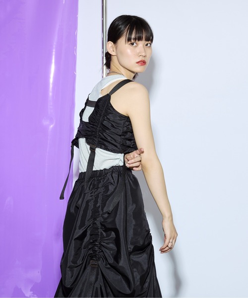 Ezick ANNONIM（エジックアノニム）の「Many belt シャーリングジップビスチェ（ベスト・レディース・シルバー/ブラック・FREE）」の18枚目の写真