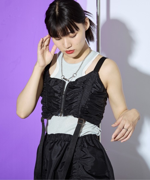 Ezick ANNONIM（エジックアノニム）の「Many belt シャーリングジップビスチェ（ベスト・レディース・シルバー/ブラック・FREE）」の17枚目の写真