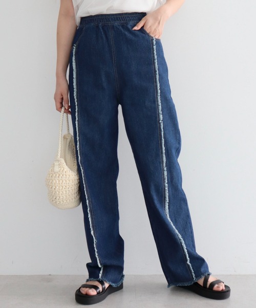 Green　Parks（グリーンパークス）の「・Double　Flags　デニムフリンジラインパンツ（デニムパンツ・レディース・ブラック/ライトインディゴブルー/ダークインディゴブルー・FREE）」の2枚目の写真