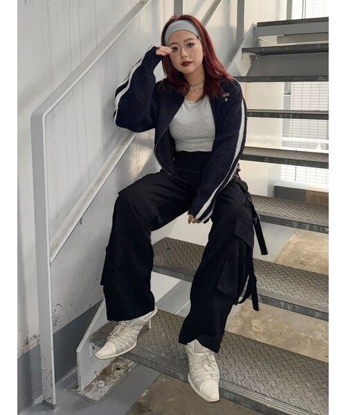 EVRIS（エヴリス）の「チョーカーリボン付リブトップス（Tシャツ/カットソー・レディース・グレー/ブルー/ブラック・FREE）」の22枚目の写真