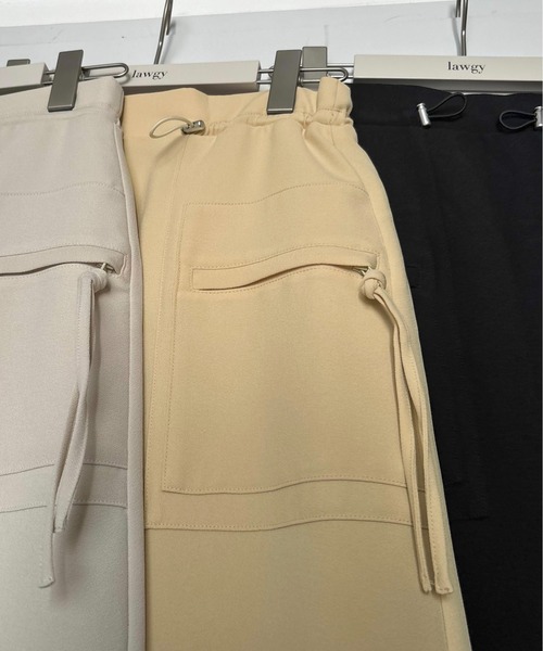 lawgy（ラウジー）の「string point square switching skirt / ストリングポイントスクエアスイッチングスカート（スカート・レディース・ブラック/アイボリー/クリーム・FREE）」の14枚目の写真