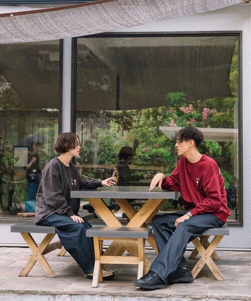 COLEMAN(コールマン)の「Coleman/コールマン Coleman×matsui×FREAK'S STORE 別注 コールマン matsui camp バックプリント クルーネック スウェット(スウェット・メンズ・ワインレッド/ライトグレー/チャコールグレー/グレー・MEDIUM/LARGE)」の5枚目の写真