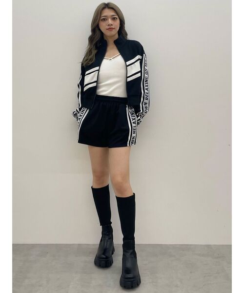 GYDA（ジェイダ）の「【SETUP着用可】RELAXING ON MY OWNラインロゴショートパンツ（その他パンツ・レディース・オフホワイト/ブラック・FREE）」の10枚目の写真