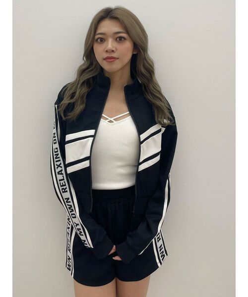 GYDA（ジェイダ）の「【SETUP着用可】RELAXING ON MY OWNラインロゴショートパンツ（その他パンツ・レディース・オフホワイト/ブラック・FREE）」の12枚目の写真