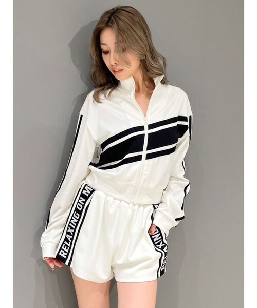 GYDA（ジェイダ）の「【SETUP着用可】RELAXING ON MY OWNラインロゴショートパンツ（その他パンツ・レディース・オフホワイト/ブラック・FREE）」の21枚目の写真