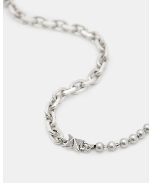 ALLSAINTS（オールセインツ）の「LAYDEN MIXED CHAIN CROSS NECKLACE | LAYDEN ミックス チェーン クロス ネックレス（ネックレス・メンズ・シルバー系その他・ONE SIZE）」の3枚目の写真