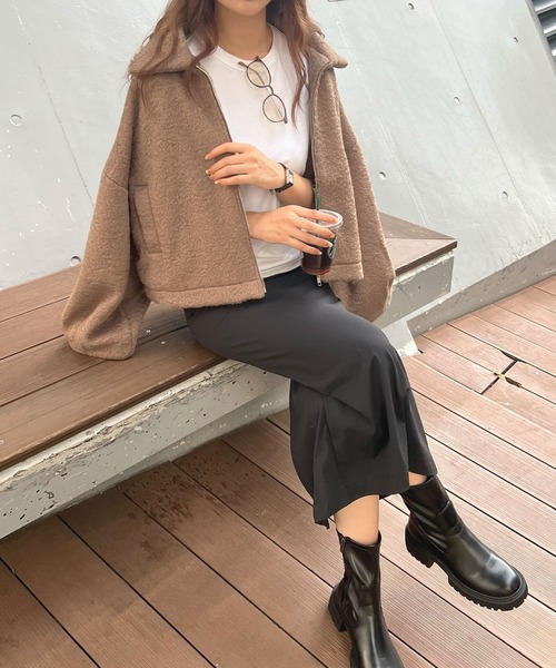 Futier land（フューティアランド）の「シープ調ボアショートジャケット（ブルゾン・レディース・ブラック/グレイッシュベージュ/チャコールグレー・MEDIUM）」の7枚目の写真