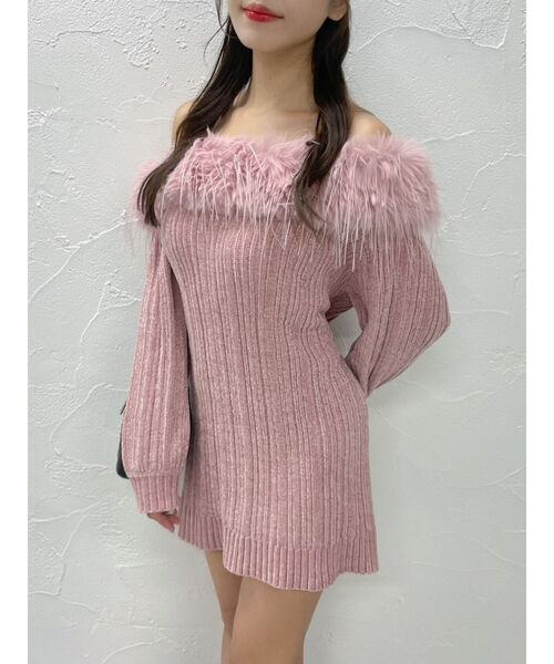 EATME（イートミー）の「フェイクファーオフショルダーニットワンピ（ワンピース・レディース・ブラック/オフホワイト/グレー/ピンク・FREE）」の18枚目の写真