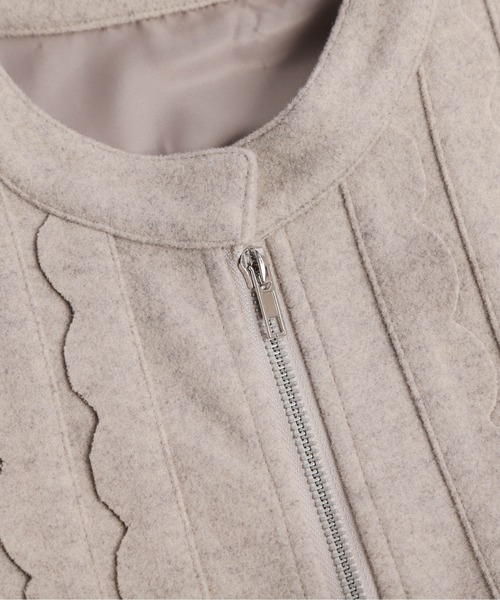 AMELY（エミリー）の「フロントスカラップペプラムベスト（ベスト・レディース・ライトグレー/チャコール/ベージュ・L/M）」の13枚目の写真