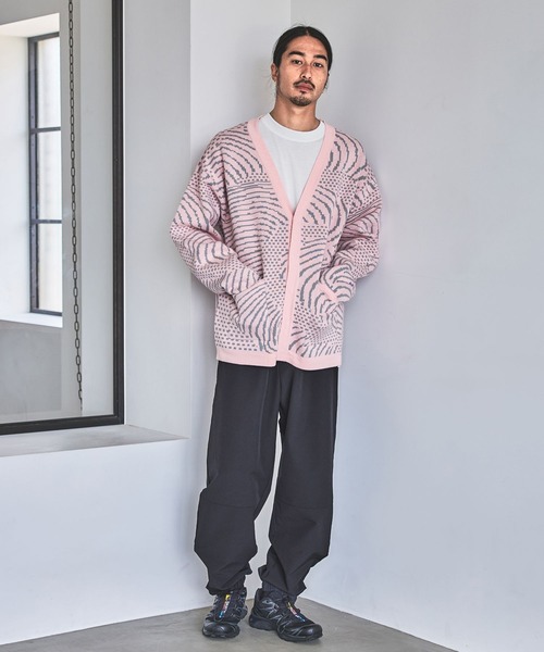 HEREIAM（ヘレイアム）の「【HEREIAM MEN】WAVERORMカーディガン（カーディガン/ボレロ・メンズ・ブラック/ライトピンク・MEDIUM/LARGE）」の14枚目の写真
