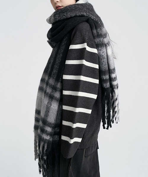 SAISON DE PAPILLON(セゾンドパピヨン)の「大判タイプなチェック柄マフラー(マフラー・レディース・ベージュ/ブラック/グリーン/ブラウン・フリー)」の8枚目の写真