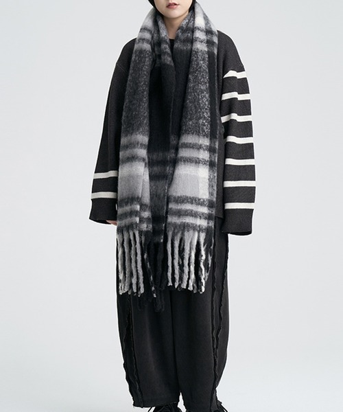 SAISON DE PAPILLON(セゾンドパピヨン)の「大判タイプなチェック柄マフラー(マフラー・レディース・ベージュ/ブラック/グリーン/ブラウン・フリー)」の10枚目の写真