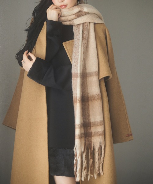 SAISON DE PAPILLON(セゾンドパピヨン)の「大判タイプなチェック柄マフラー(マフラー・レディース・ベージュ/ブラック/グリーン/ブラウン・フリー)」の15枚目の写真