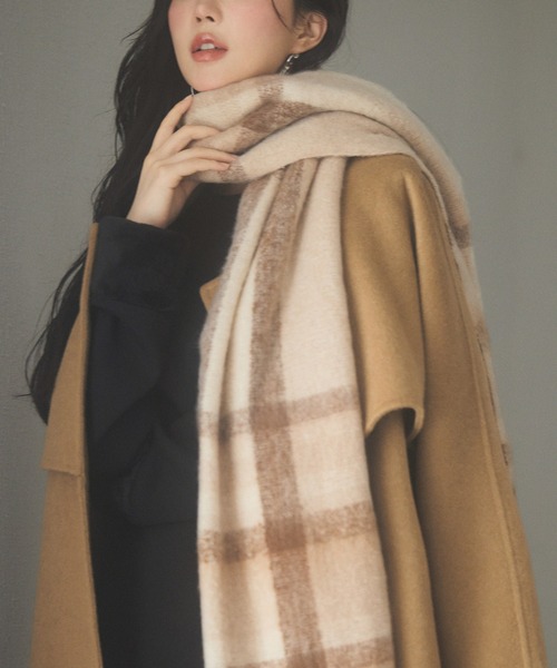 SAISON DE PAPILLON(セゾンドパピヨン)の「大判タイプなチェック柄マフラー(マフラー・レディース・ベージュ/ブラック/グリーン/ブラウン・フリー)」の20枚目の写真