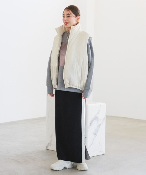 LAKOLE（ラコレ）の「箔プリント裏起毛プルオーバー / 240572（スウェット・レディース・ブラック/オフホワイト/グレー・FREE）」の9枚目の写真