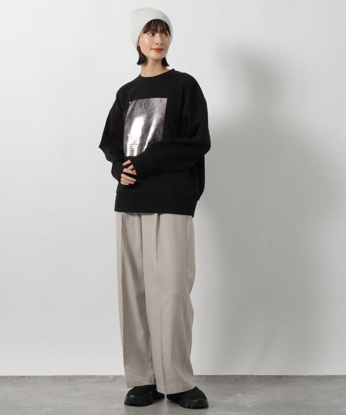 LAKOLE（ラコレ）の「箔プリント裏起毛プルオーバー / 240572（スウェット・レディース・ブラック/オフホワイト/グレー・FREE）」の17枚目の写真