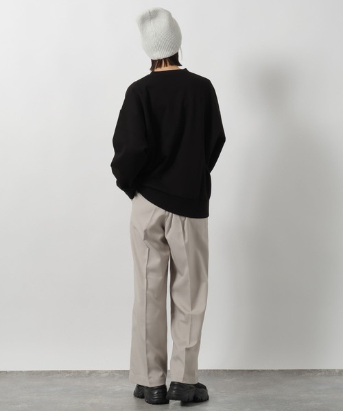 LAKOLE（ラコレ）の「箔プリント裏起毛プルオーバー / 240572（スウェット・レディース・ブラック/オフホワイト/グレー・FREE）」の20枚目の写真