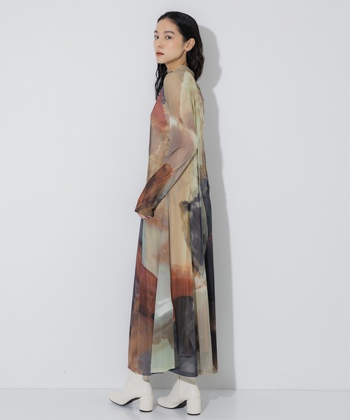 Ameri（アメリ）の「【AMERI/アメリ】ELIZABETH STAINED GLASS SHEER DRESS/エリザベススタンドグラスシアードレス（ワンピース・レディース・ブラウン・M/S）」の3枚目の写真