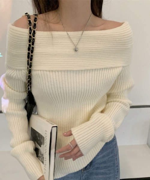 Ritzy（リッツィー）の「オフショルダー リブニット長袖トップス（ニット/セーター・レディース・チャコールグレー/ブラック/アイボリー・FREE）」の2枚目の写真