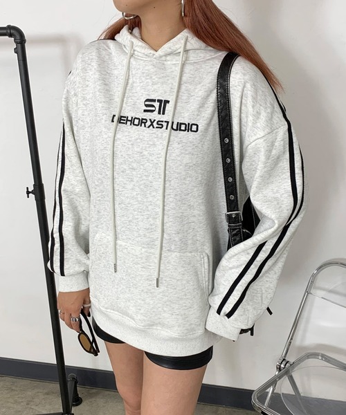 non-hedge(ノンヘッジ)の「ロゴ刺繍スリーブラインパーカープルオーバー(パーカー・レディース・ブラック/グレー/オートミール/ブラウン・FREE)」の1枚目の写真