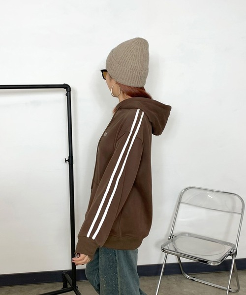 non-hedge(ノンヘッジ)の「ロゴ刺繍スリーブラインパーカープルオーバー(パーカー・レディース・ブラック/グレー/オートミール/ブラウン・FREE)」の20枚目の写真