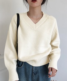 Vネックニット