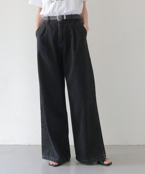 cheriella（シェリエラ）の「【HER CLOSET×cheriella】ハイウエストタックワイドデニムパンツ HIGH WAIST TUCK WIDE DENIM PANTS（デニムパンツ・レディース・ブラック/インディゴブルー・L/M/S）」の4枚目の写真