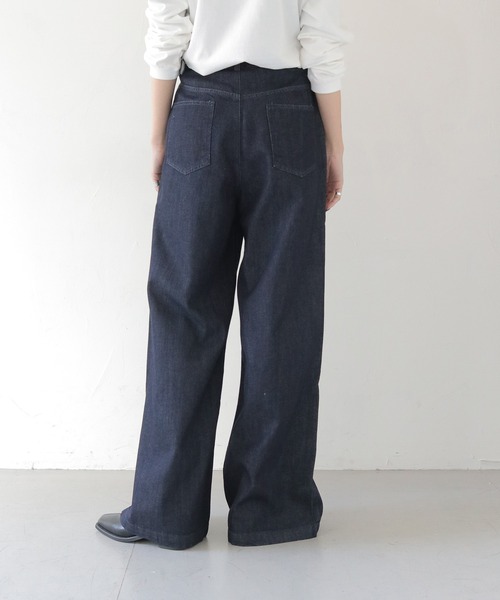 cheriella（シェリエラ）の「【HER CLOSET×cheriella】ハイウエストタックワイドデニムパンツ HIGH WAIST TUCK WIDE DENIM PANTS（デニムパンツ・レディース・ブラック/インディゴブルー・L/M/S）」の10枚目の写真