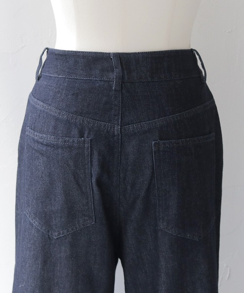 cheriella（シェリエラ）の「【HER CLOSET×cheriella】ハイウエストタックワイドデニムパンツ HIGH WAIST TUCK WIDE DENIM PANTS（デニムパンツ・レディース・ブラック/インディゴブルー・L/M/S）」の17枚目の写真